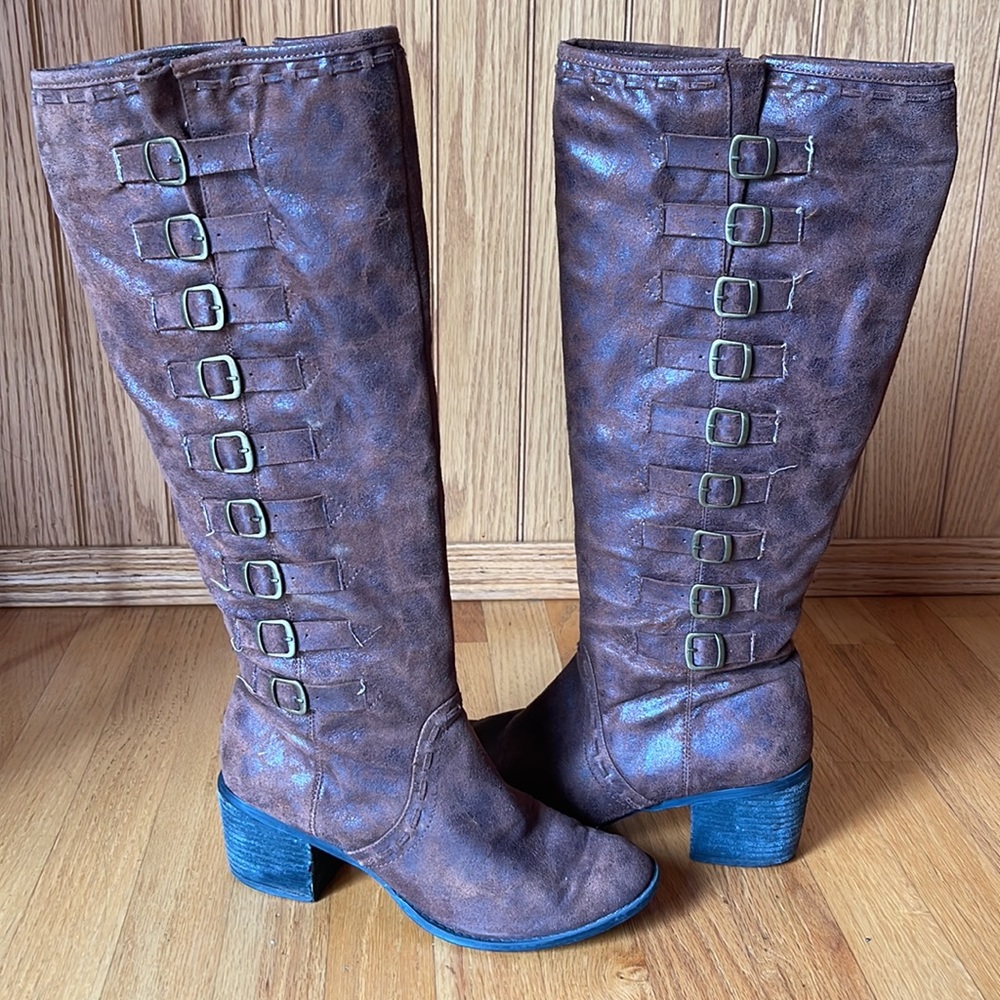 Knee high buckle boots - Picture 16 of 16